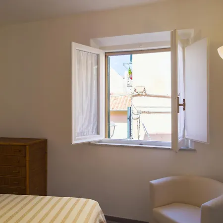 Apartment Un *
