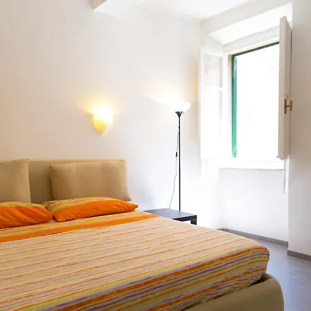 Un Apartment *