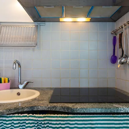 Un Apartment *